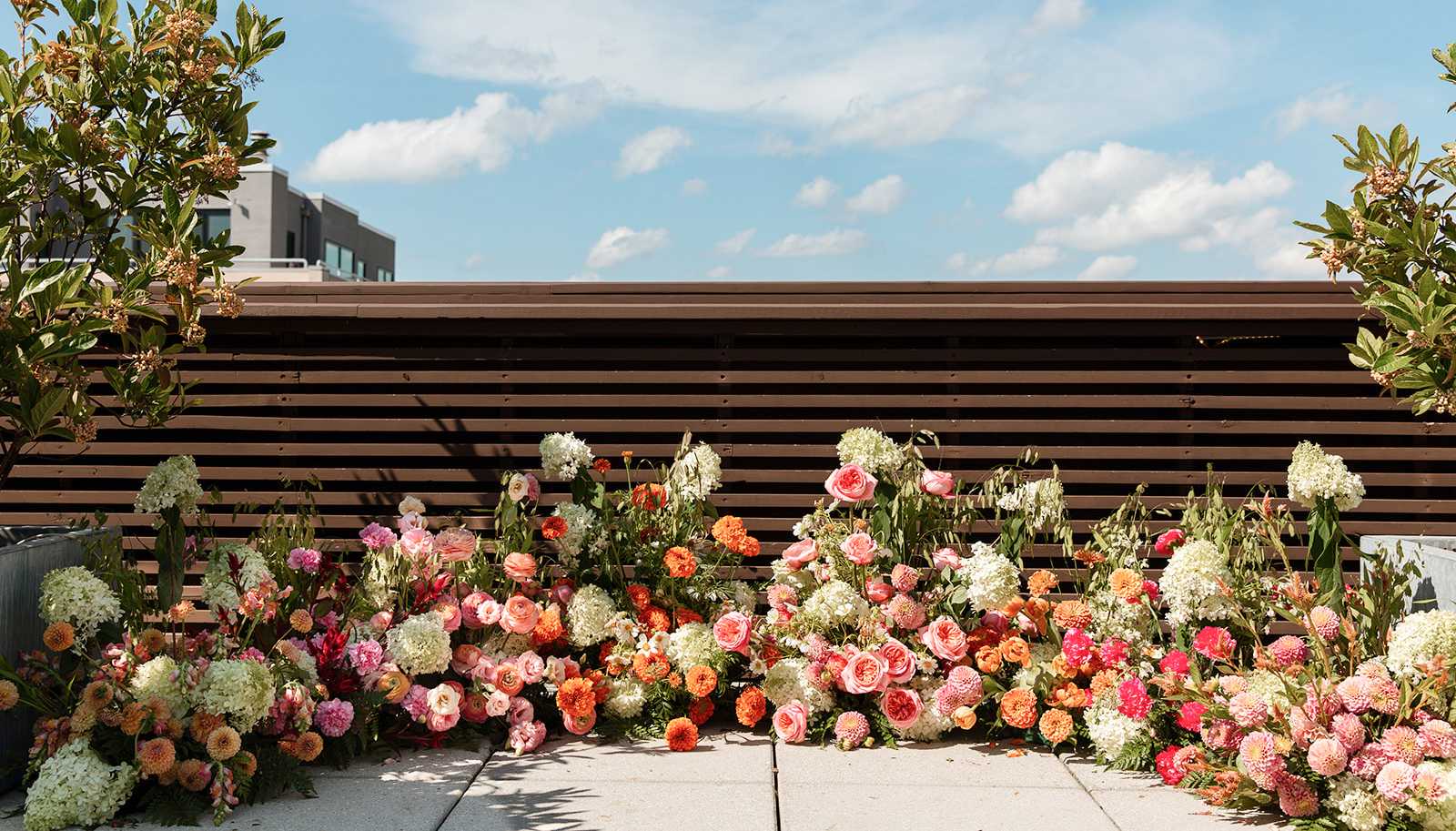 Flower arrangement for wedding